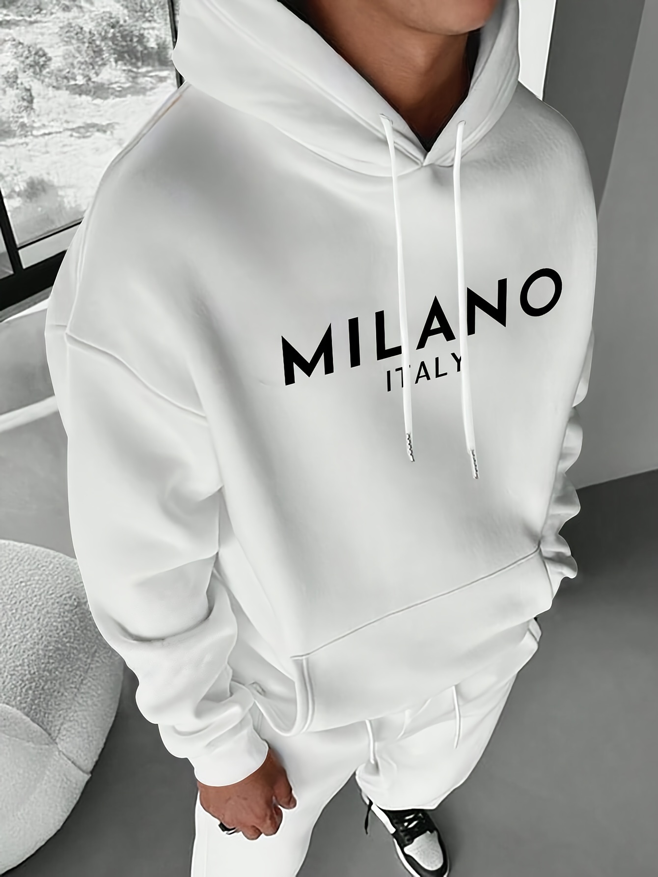 Bluza z kapturem Milan Letter  – Street Fashion In Milan recenzja i cena